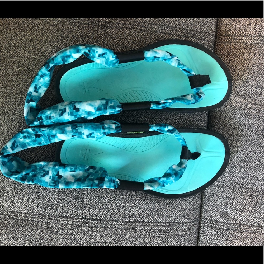 Kuru turquoise sandals